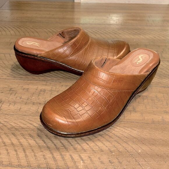 NWOT SoftWalk Mules size 8.5 narrow - Picture 1 of 15